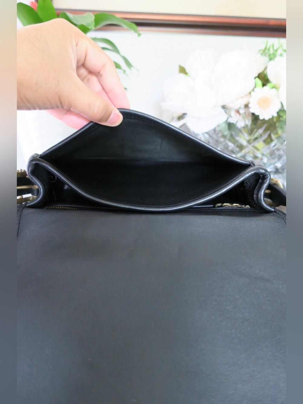Vintage NYC Coach Black Saddle Pouch - Picture 8 of 10